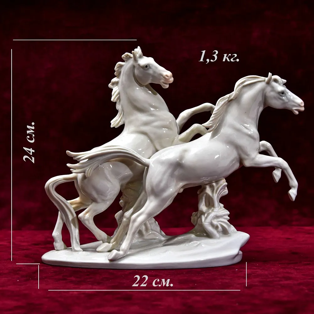 Коллекционная Фарфоровая Статуэтка «БЕГУЩИЕ ЛОШАДИ», Карл Энс / Karl Ens, Германия 60 гг.