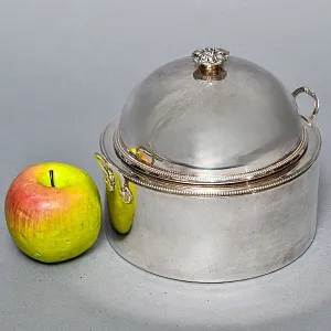 Сервировочная Металлическая Икорница со стеклянной вставкой, Silverplate, Sheffield Англия.