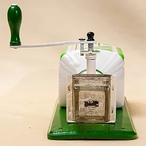 Старинная Настенная Ручная Механическая Кофемолка «PeDe» в стиле АРТ-Деко, Голландия.