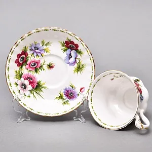 Коллекционная Фарфоровая Чайная пара «Букет анемонов», ROYAL ALBERT Англия.