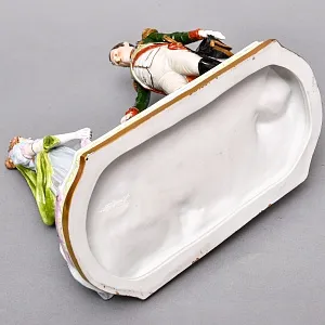 Коллекционная Фарфоровая статуэтка «Наполеон Бонапарт и Луиза Прусская» Scheibe-Alsbach Германия. 