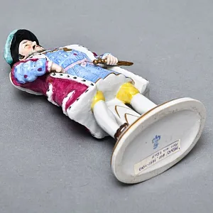 Полная Коллекционная серия Фарфоровых статуэток «Генрих VIII и его шесть жен», Sitzendorf Германия.