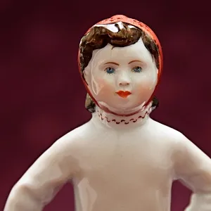 Фарфоровая Статуэтка «На катке», ЛФЗ СССР -1950-60 годы ХХ века.