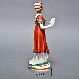 Антикварная статуэтка «Девушка в тюрбане», Фарфор, Dressel, Kister & Cie Германия, 1900 - 1922 годы. 