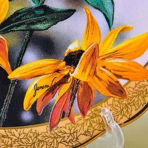 Коллекционная Фарфоровая тарелка «Золотые птицы на цветах»,  Bradford Exchange Англия - 1996 год.