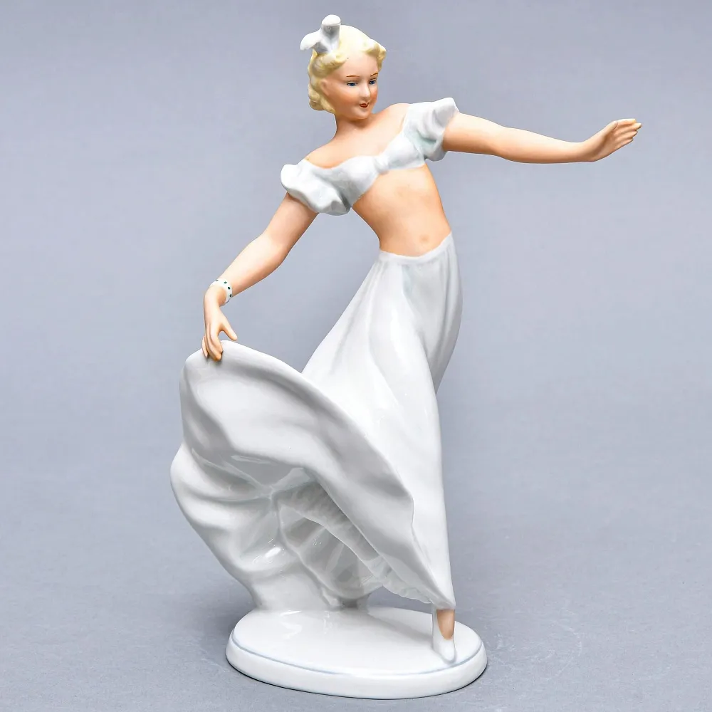 Фарфоровая статуэтка «ТАНЦОВЩИЦА» Н-24 см. Schau Bach Kunst  Германия - 1953 год.