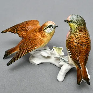 Пара Птиц - Фарфоровая Статуэтка «Чечётки», Karl Ens, Германия - середина ХХ века.