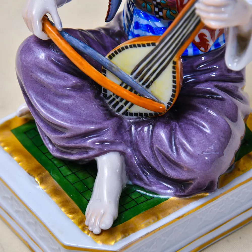 Антикварная Фарфоровая Статуэтка «Восточный музыкант», Edme Samson et Cie Франция 1880 -1930 годы.