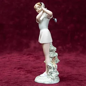 Редкая! Коллекционная Фарфоровая статуэтка «Гольфистка», NAO by Lladro, Daisa, Испания -1985 год.