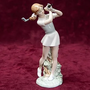 Редкая! Коллекционная Фарфоровая статуэтка «Гольфистка», NAO by Lladro, Daisa, Испания -1985 год.