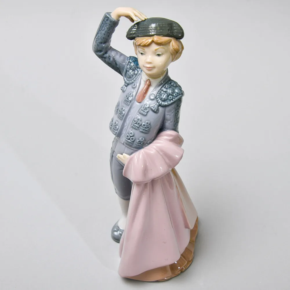 Коллекционная Фарфоровая Статуэтка «Маленький Матадор», Lladro Испания - 1980 год.