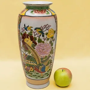 Ваза «Королевские фазаны» технике Мориаж Н-36 см., Фарфор, Китай, 70 -е годы ХХ века.