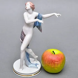Антикварная Фарфоровая статуэтка «Обнаженная с шарфом», ROSENTHAL Германия - 1924 год. 