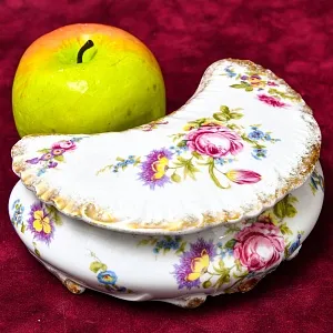 Антикварная Фарфоровая Шкатулка - Бонбоньерка «Летние мотивы». Франция начало ХX века.