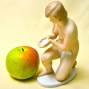 Фарфоровая Статуэтка «У ручья» Н-20 см. WALLENDORF Германия вторая половина ХХ века.