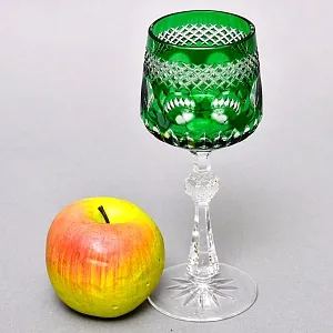Хрустальный Бокал для вина серия «Monaco» зелёного цвета, JOSEPHINENHUTTE Германия, 50-е годы ХХ века. 