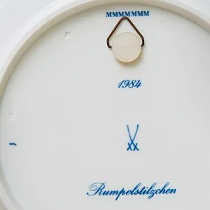 Коллекционная Тарелка - Блюдо «РУМПЕЛЬШТИЛЬЦХЕН» Фарфор, MEISSEN / МЕЙСЕН Германия.