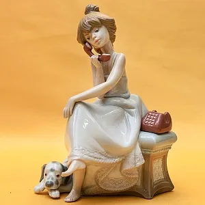 Фарфоровая Статуэтка «Телефонный Разговор» Lladro, Daisa, Испания - 1987 год.