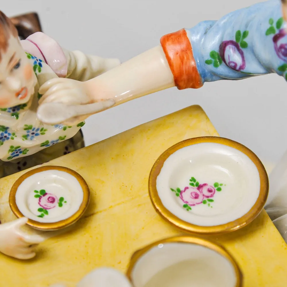 Антикарная Фарфоровая Статуэтка «Едоки каши. Завтрак», Aсkermann & Fritze начало ХХ века.