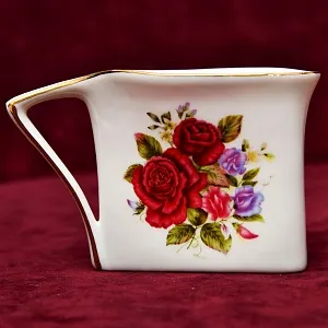 Коллекционная Фарфоровая Чайно - Кофейная пара «РОЗЫ», Limoges Франция.