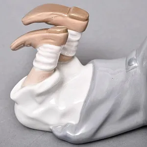 Коллекционная Фарфоровая статуэтка «Клоун в галстуке - бабочке», Casades Испания, вторая половина ХХ века.