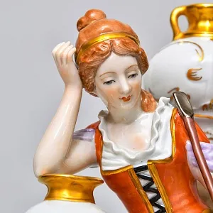 Коллекционная Фарфоровая статуэтка «Игра на волынке», SITZENDORF Германия.
