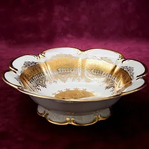 Роскошное Авторское Блюдо - Конфетница «Дама с Кавалером» DW PORZELLAN-MANUFAKTUR.