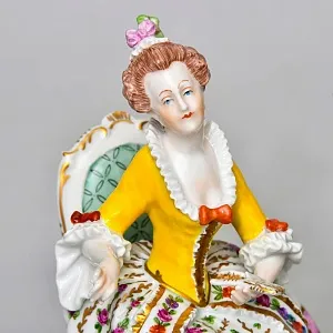 Коллекционные Парные статуэтки «Дама и Кавалер. Светская беседа», Фарфор SP Dresden, Германия.