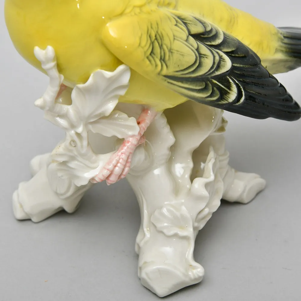 Фарфоровая Статуэтка «Птица - ИВОЛГА» Карл Энс / Karl Ens, Германия, 30-е годы ХХ века.