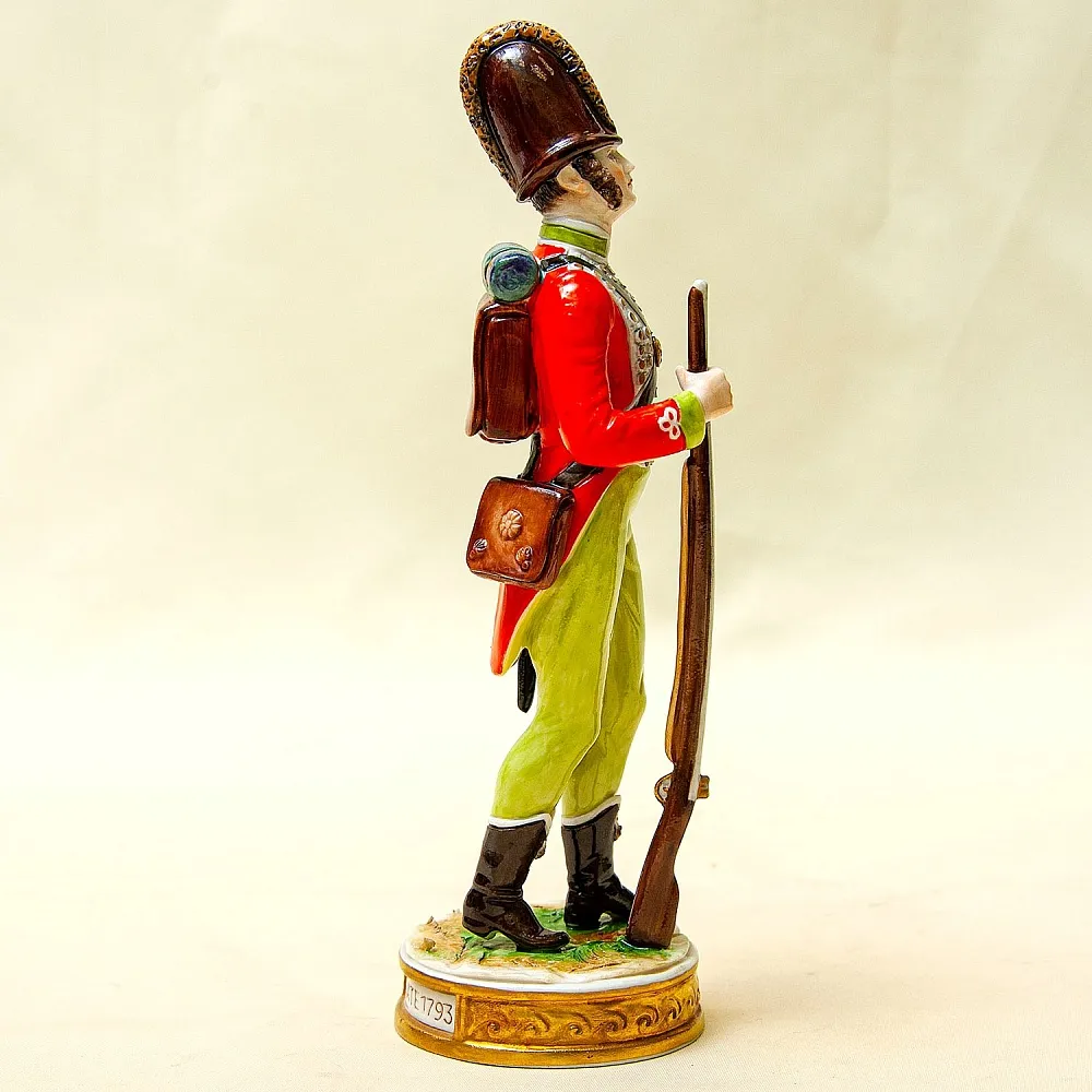 Редкая Коллекционная статуэтка «Солдат 87-го пехотного полка», Фарфор, RUDOLF KAMMER, Германия.