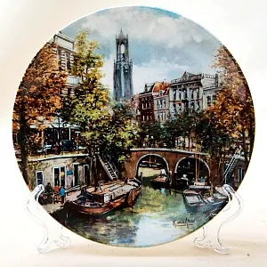 Коллекционная Тарелка «Старый канал в Утрехте» Фарфор, Royal MOSA, Голландия -1991 год..