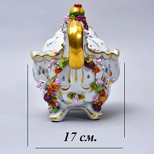 Фарфоровая Тюрина - Судок с крышкой «БАБОЧКИ В САДУ», Франция - середина ХХ века.