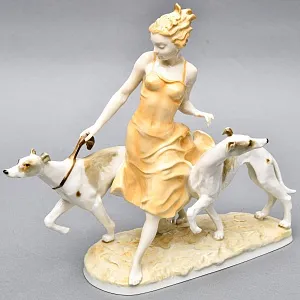 Коллекционная Фарфоровая статуэтка «Девушка с собаками - левретками», Hutschenreuther Германия.