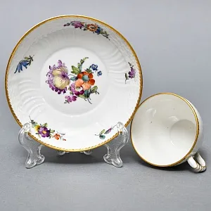 Антикварная Фарфоровая Кофейная пара «Цветочный букет», Royal Copenhagen Дания, 1870 - 1890 годы. 