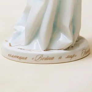 Авторская Коллекционная Фарфоровая Статуэтка «Наташа Ростова», Россия.