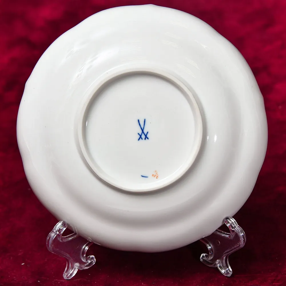 Чайная Винтажная пара + Тарелка (Тройка) серии BLUME Фарфор MEISSEN / МЕЙСЕН Германия.