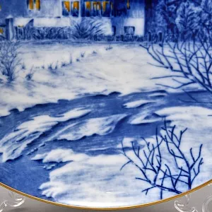 Коллекционная Фарфоровая Тарелка - Блюдо «Церковь у реки», Hutschenreuther Германия - 1973 год. 