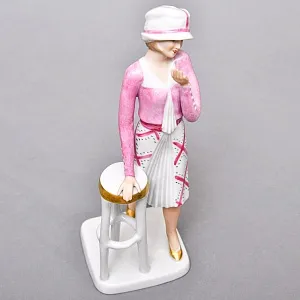 Коллекционная Фарфоровая статуэтка «Девушка в розовом платье», WALLENDORF Германия.