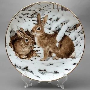Коллекционная Тарелка «Лесной Год, ЯНВАРЬ. Зайцы» Фарфор, Англия - 1983 год.