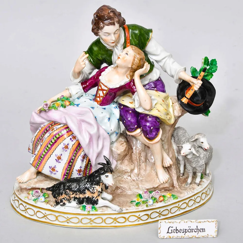 Коллекционная Фарфоровая статуэтка «Любовная пара», SITZENDORF Германия, середина ХХ века.