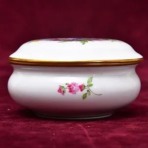 Коллекционная Фарфоровая Шкатулка - Бонбоньерка «MEISSEN Blumen», MEISSEN Германия.