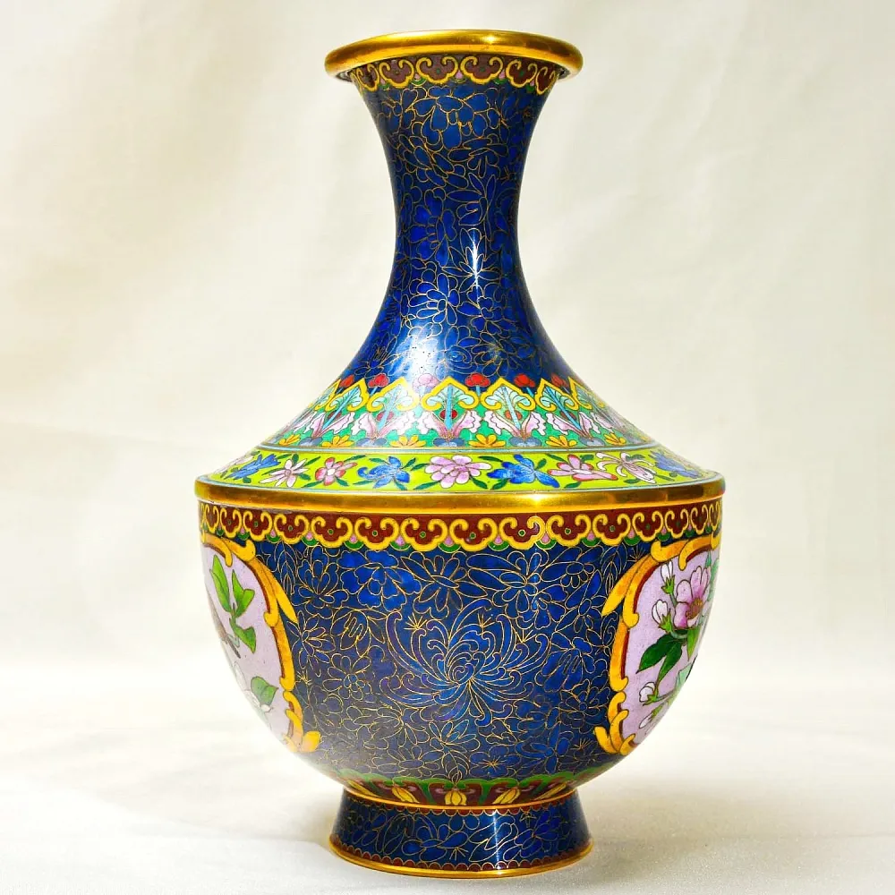 Редкость! Парные Вазы «Птицы в цветущем саду» в технике «Клуазоне» Китай начало ХХ века.