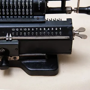 Пензенский Арифмометр - Механическая Счётная Машинка «ФЕЛИКС» СССР - 1952 год.