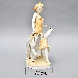 Коллекционная Фарфоровая статуэтка «Девушка с собаками - левретками», Hutschenreuther Германия.