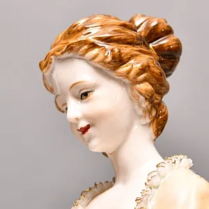 Коллекционная Фарфоровая Статуэтка «Материнство. Мать и Дитя», SANDIZELL PORCELAIN Германия.