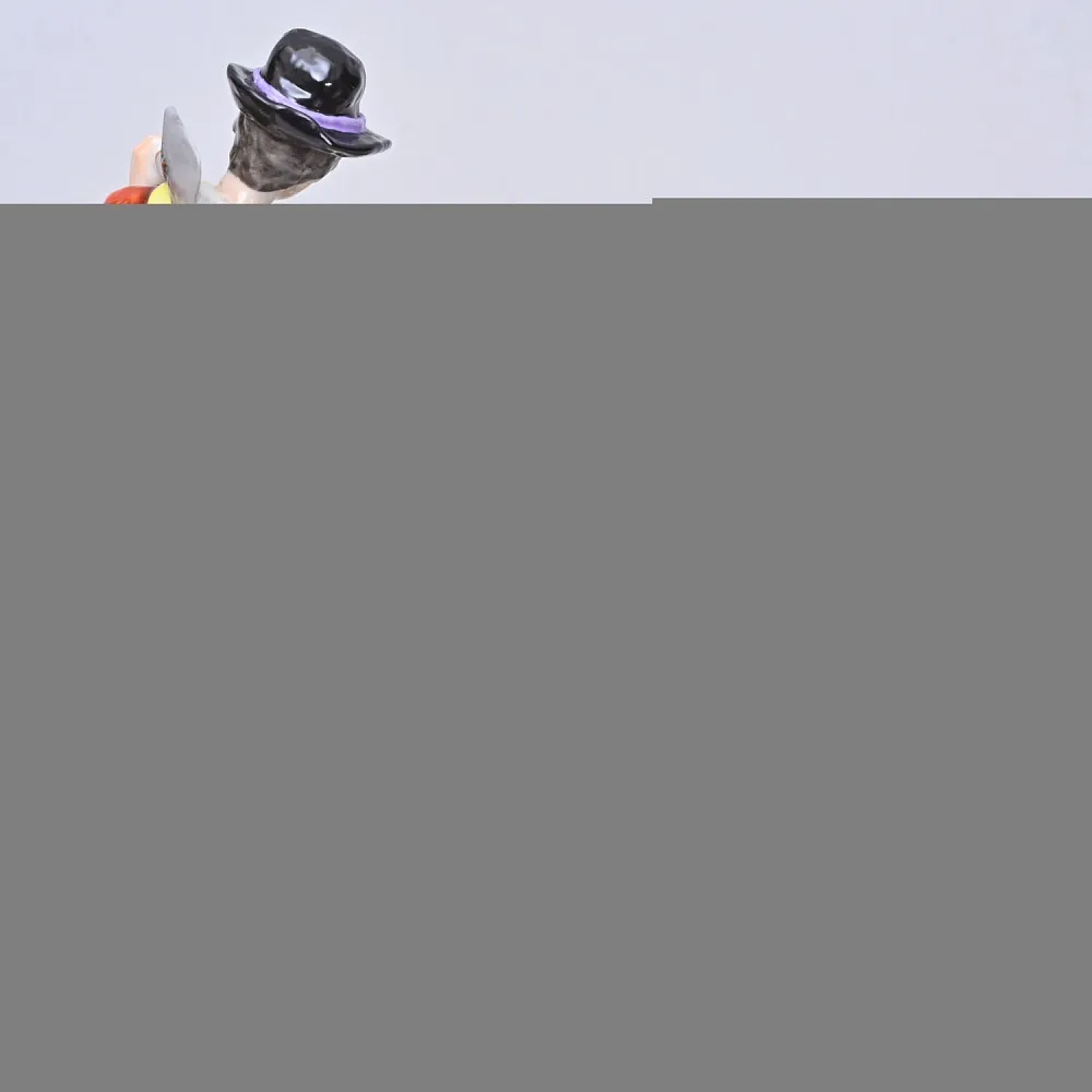 Коллекционная Фарфоровая статуэтка «Папа пришел с работы», VOLKSTEDT Германия, середина ХХ века.