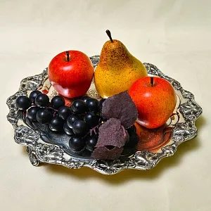 Антикварный Металлический Поднос на ножках, Silverplated, SHEFFIELD Англия.