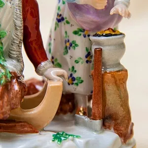 Фарфоровая статуэтка «Дети - Маленькие помощники» SP Dresden, Германия середина ХХ века.