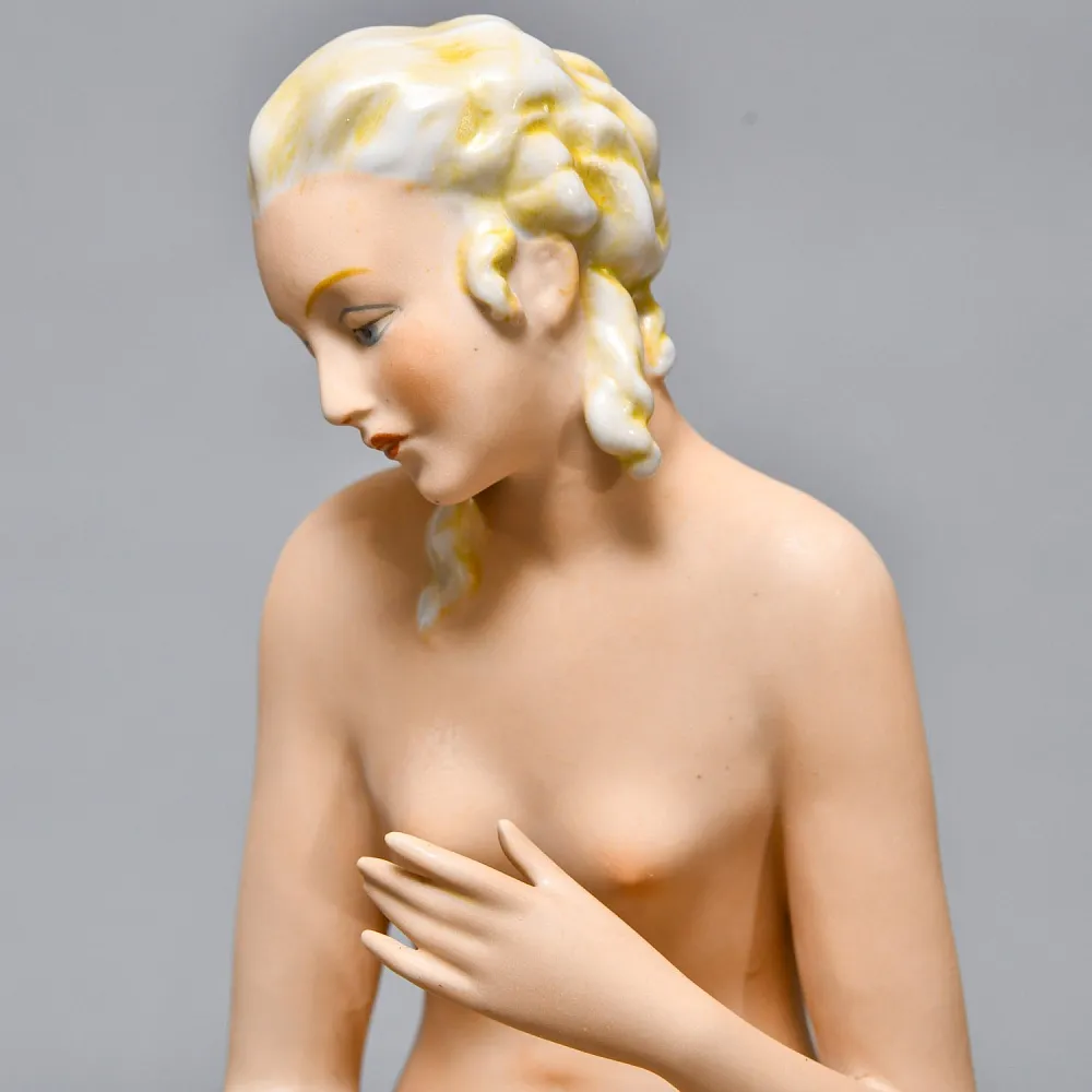 Коллекционная статуэтка «Обнаженная девушка с зеркалом и павлином», Фарфор, FASOLD & STAUCH Германия.