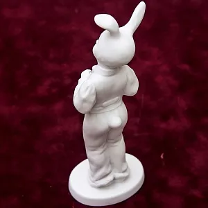 Коллекционная Авторская Статуэтка «Мой Зайчик» из серии «Детский Утренник», фарфор ИФЗ, Россия.